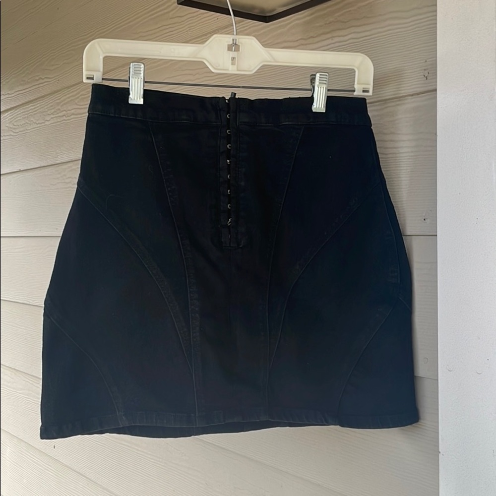 Zara black stretch mini skirt - size M
